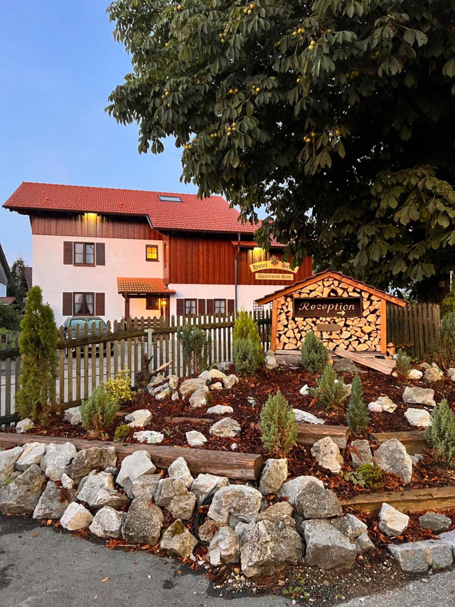 Hotel Seidl Strasslach-Dingharting Exterior photo