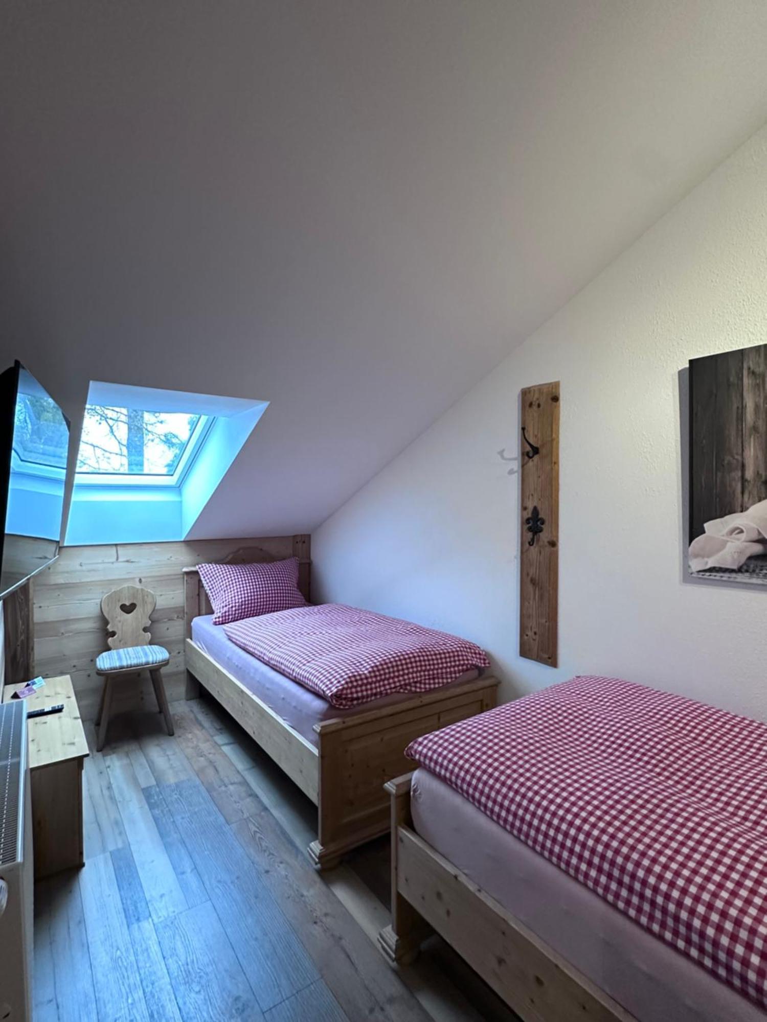 Hotel Seidl Strasslach-Dingharting Exterior photo