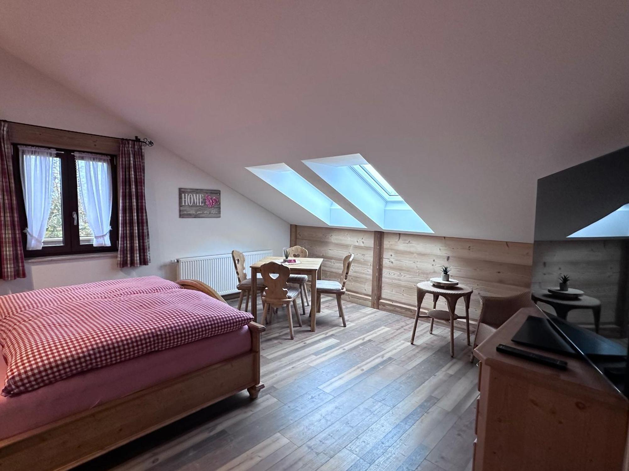 Hotel Seidl Strasslach-Dingharting Exterior photo