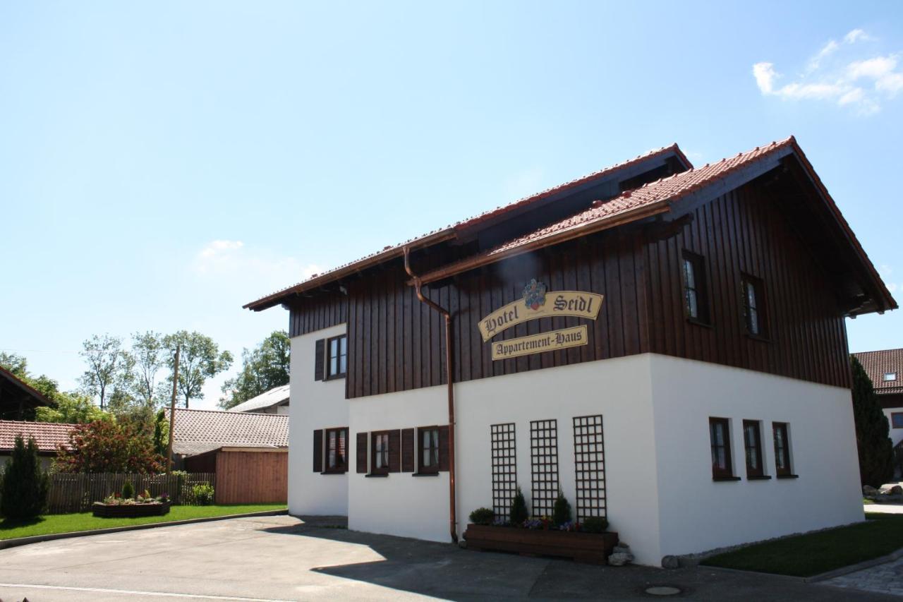 Hotel Seidl Strasslach-Dingharting Exterior photo